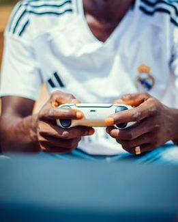 game bài có nên chơi không